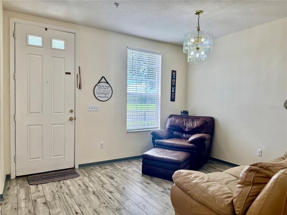 For Sale: $335,000 (3 beds, 2 baths, 1452 Square Feet)
