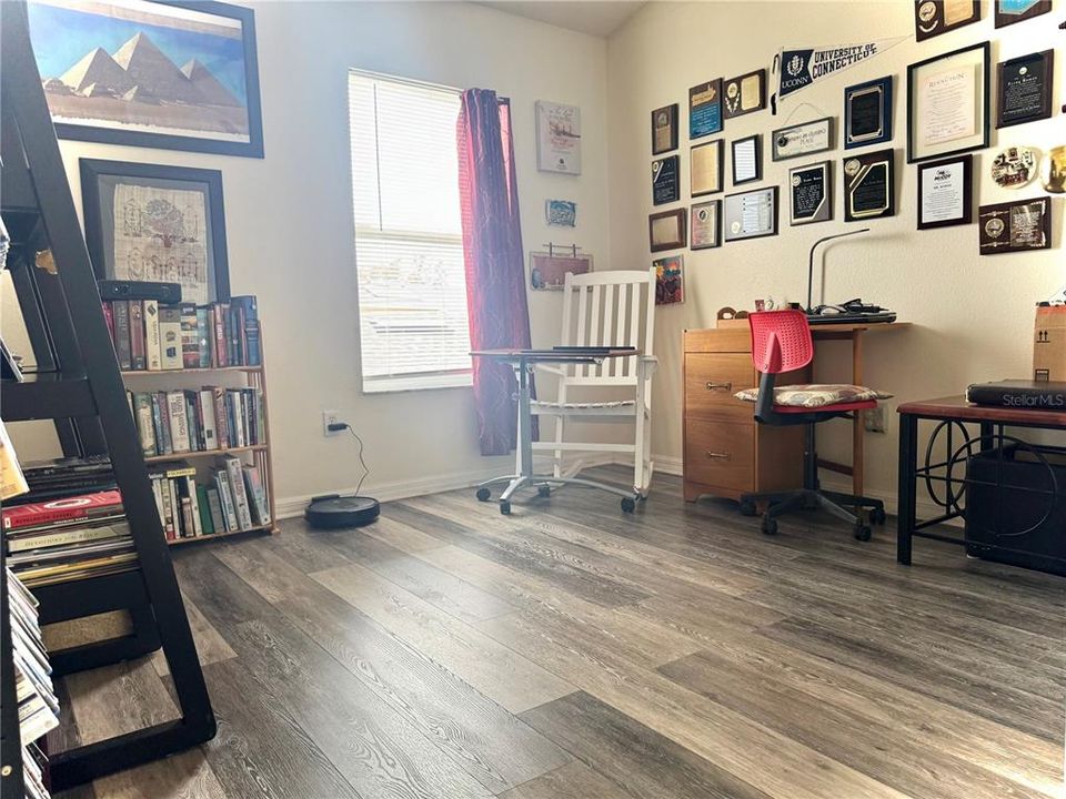 For Sale: $335,000 (3 beds, 2 baths, 1452 Square Feet)