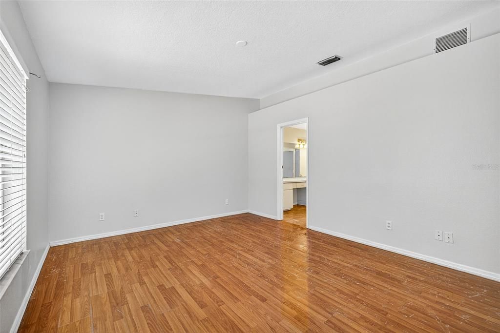 For Sale: $379,000 (3 beds, 2 baths, 1515 Square Feet)
