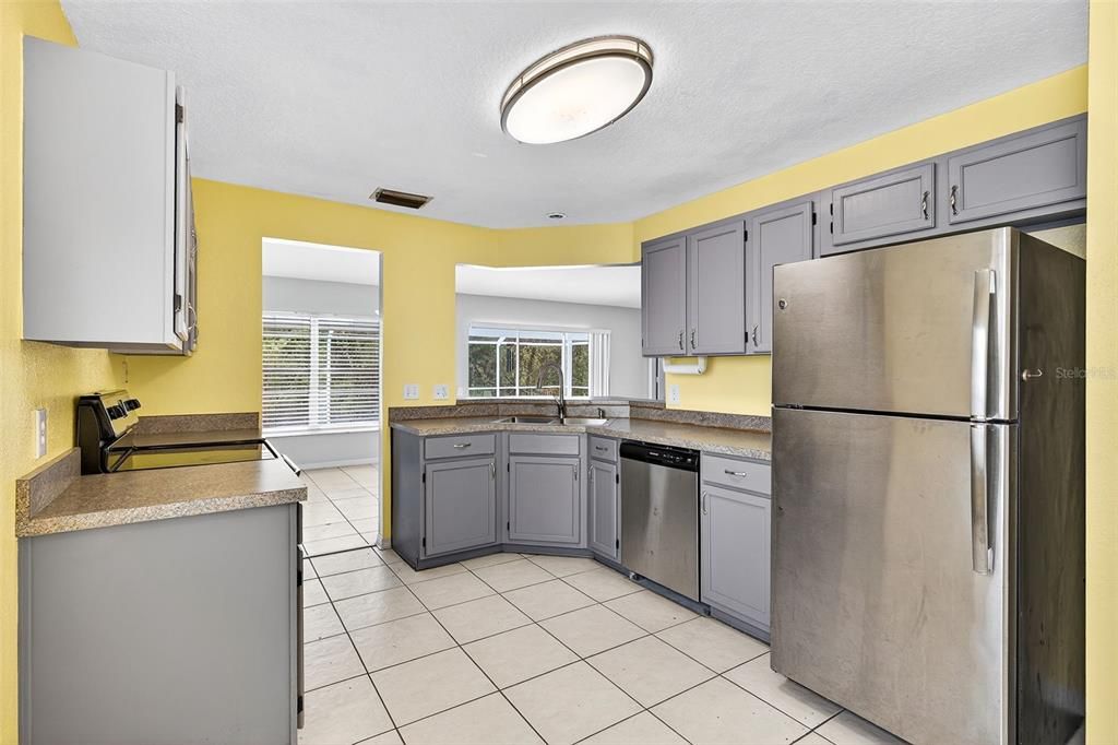 For Sale: $379,000 (3 beds, 2 baths, 1515 Square Feet)