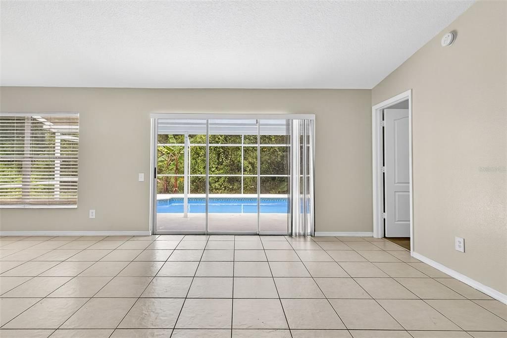 For Sale: $379,000 (3 beds, 2 baths, 1515 Square Feet)