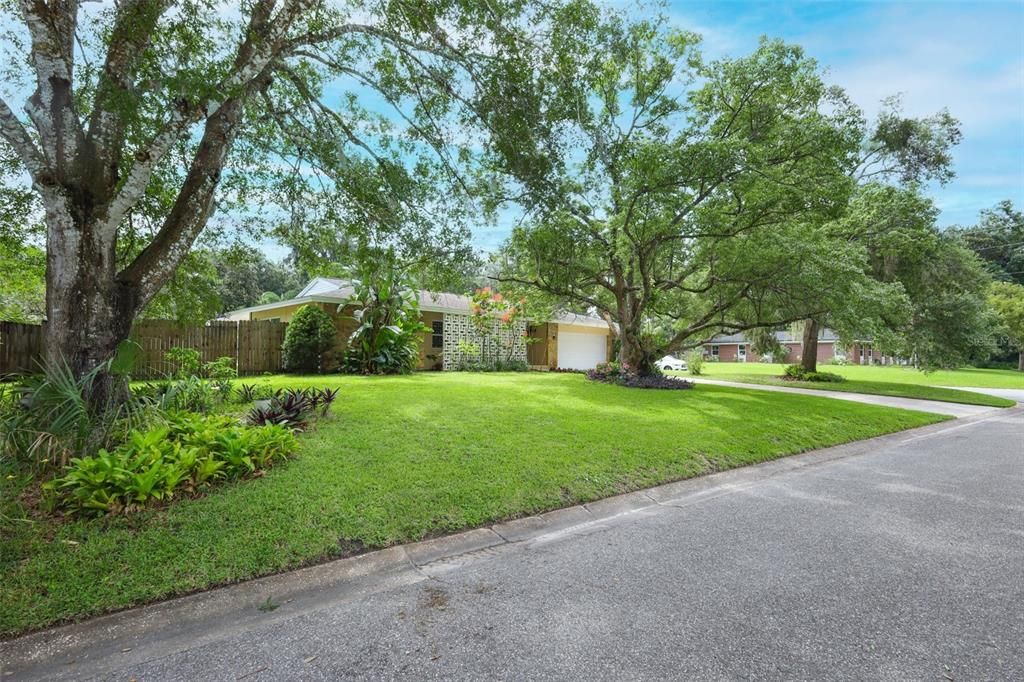 Active With Contract: $469,000 (3 beds, 2 baths, 1730 Square Feet)