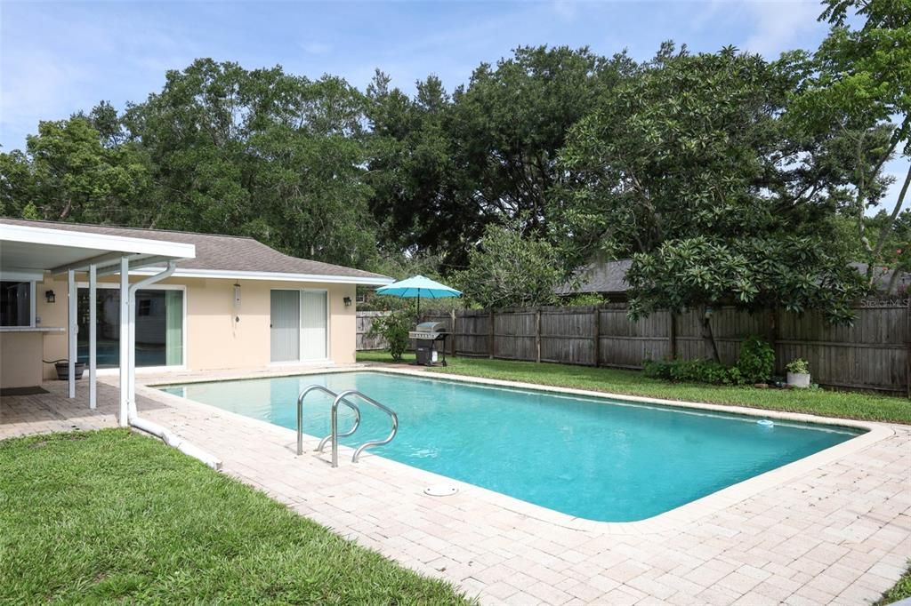 Active With Contract: $469,000 (3 beds, 2 baths, 1730 Square Feet)