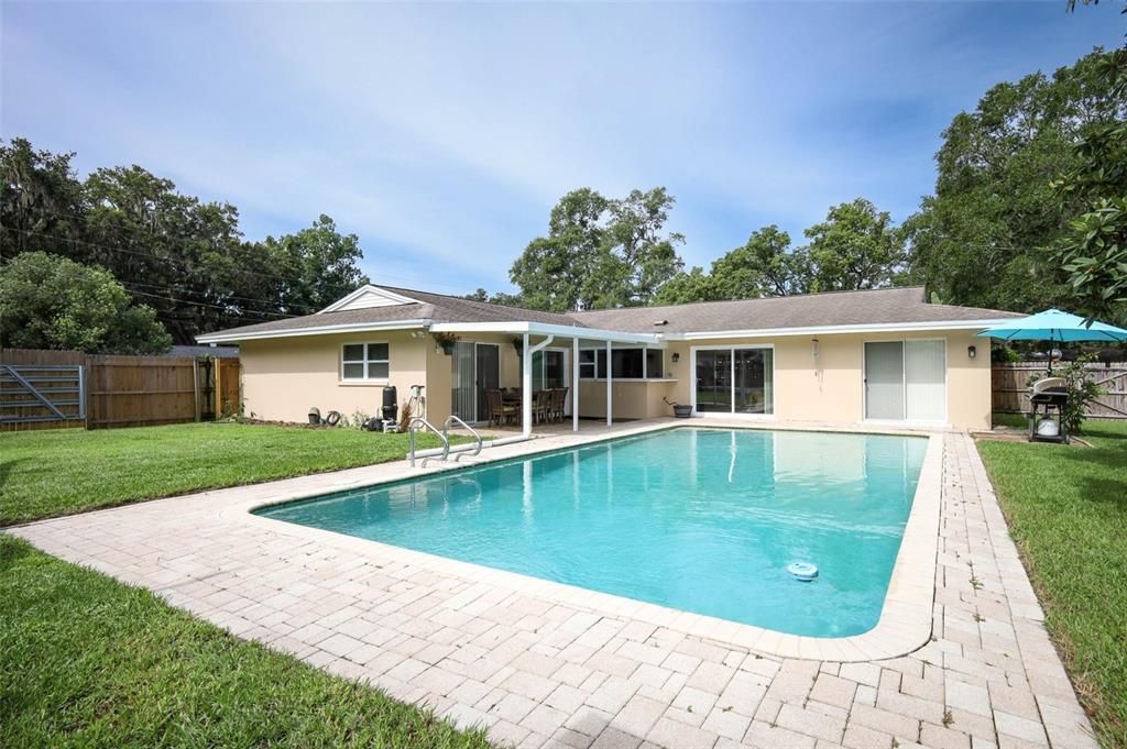 Active With Contract: $469,000 (3 beds, 2 baths, 1730 Square Feet)