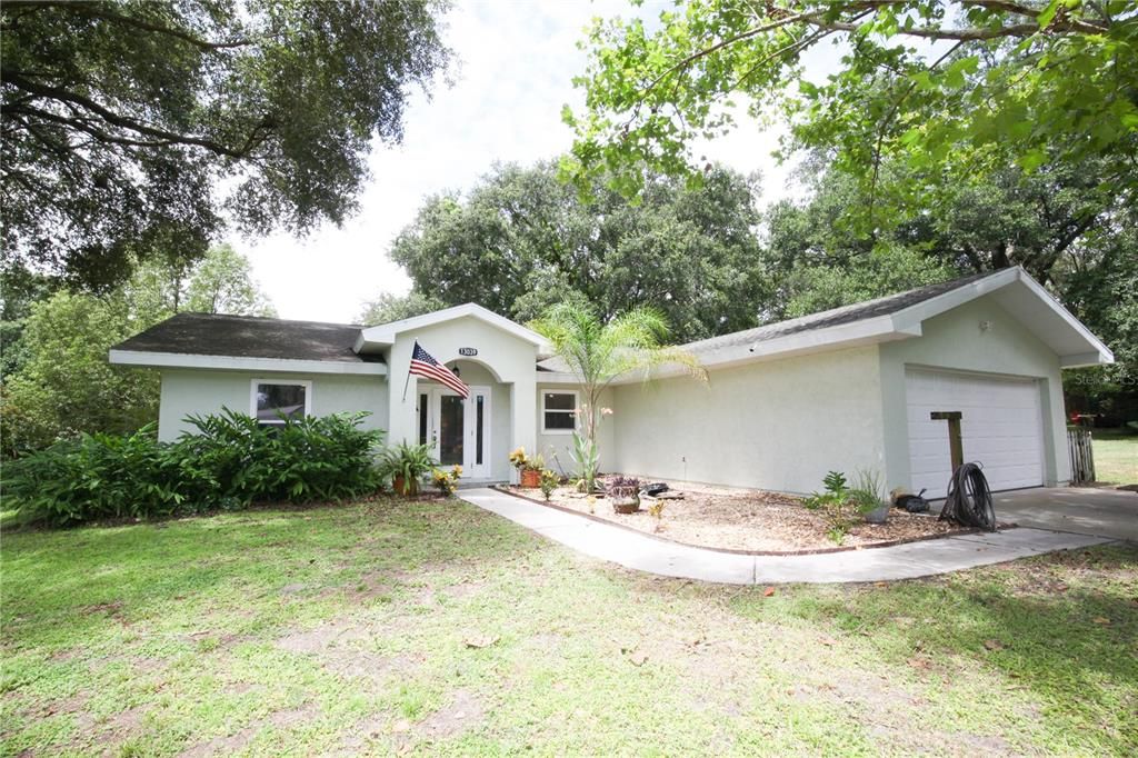 合同活跃: $285,000 (2 贝兹, 2 浴室, 1664 平方英尺)