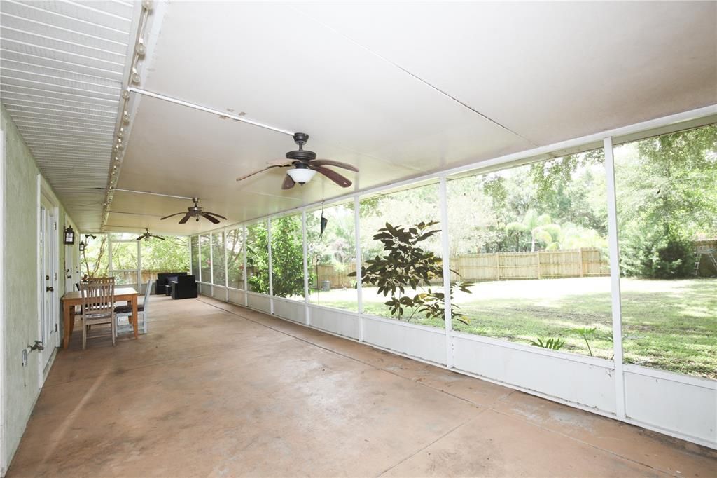 合同活跃: $285,000 (2 贝兹, 2 浴室, 1664 平方英尺)