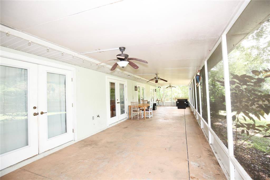 合同活跃: $285,000 (2 贝兹, 2 浴室, 1664 平方英尺)