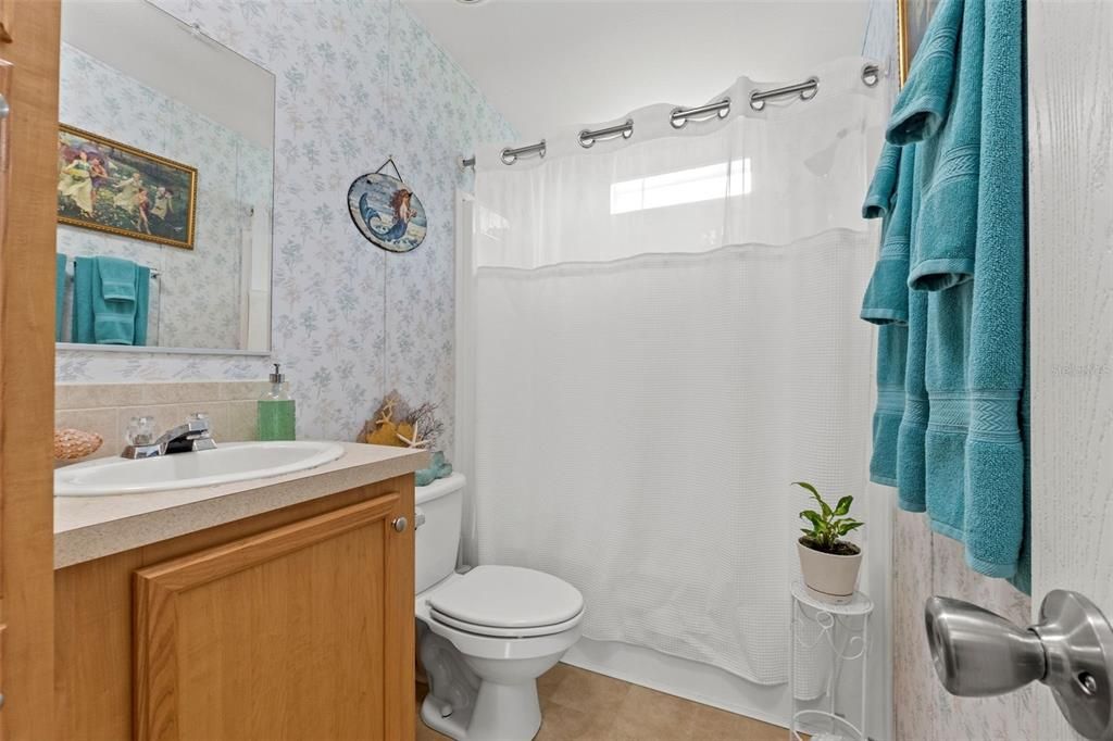 合同活跃: $230,000 (3 贝兹, 2 浴室, 1512 平方英尺)