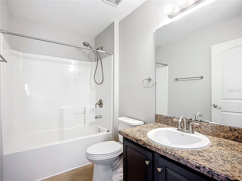 For Sale: $447,000 (6 beds, 3 baths, 2752 Square Feet)