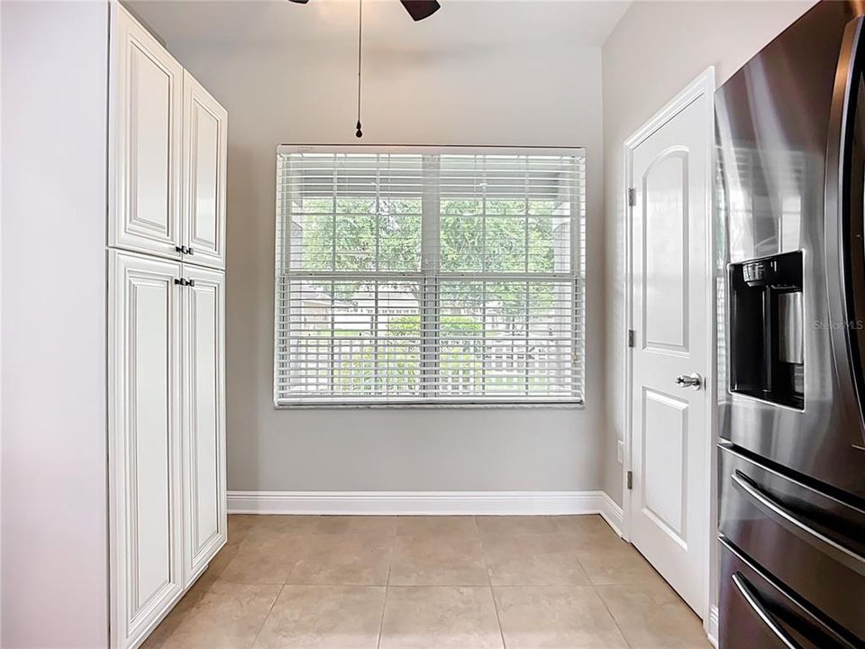 For Sale: $447,000 (6 beds, 3 baths, 2752 Square Feet)
