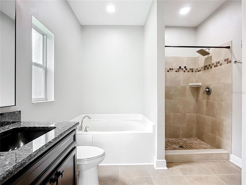 For Sale: $447,000 (6 beds, 3 baths, 2752 Square Feet)