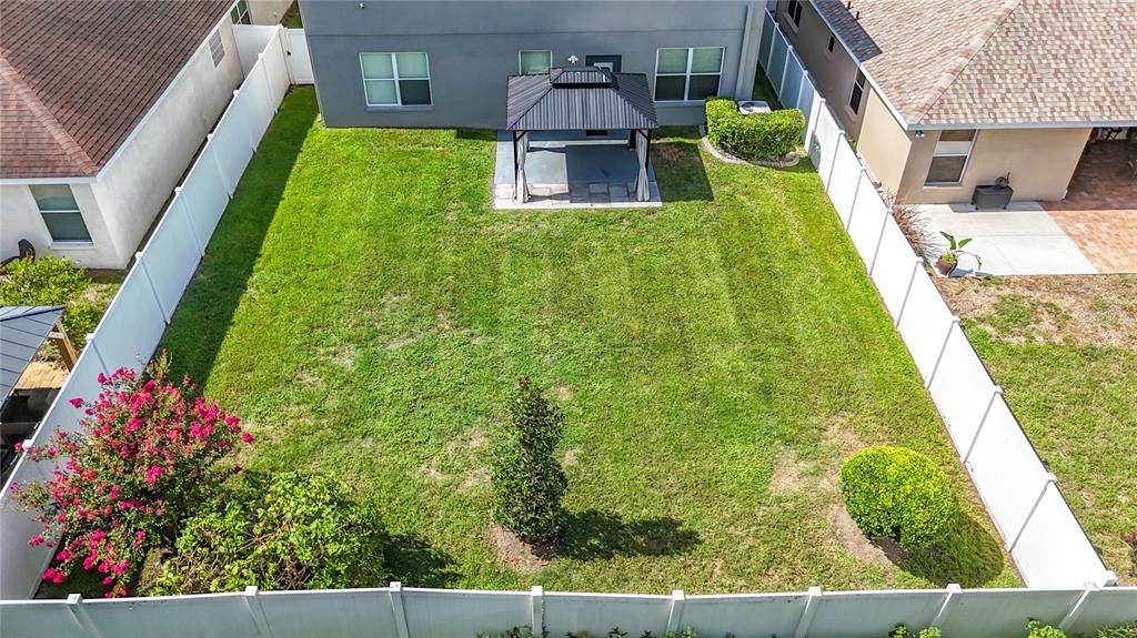 For Sale: $447,000 (6 beds, 3 baths, 2752 Square Feet)