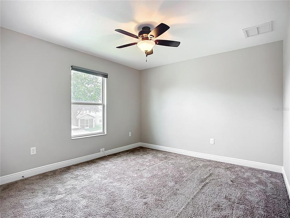 For Sale: $447,000 (6 beds, 3 baths, 2752 Square Feet)