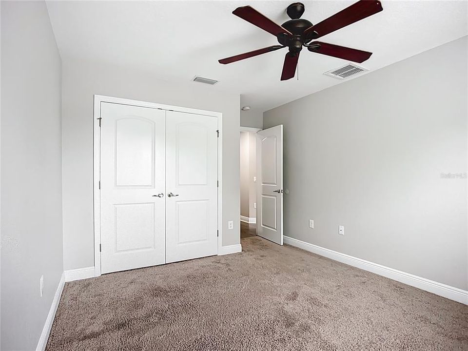 For Sale: $447,000 (6 beds, 3 baths, 2752 Square Feet)