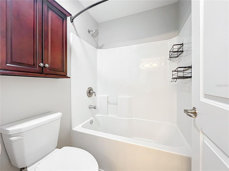 For Sale: $447,000 (6 beds, 3 baths, 2752 Square Feet)