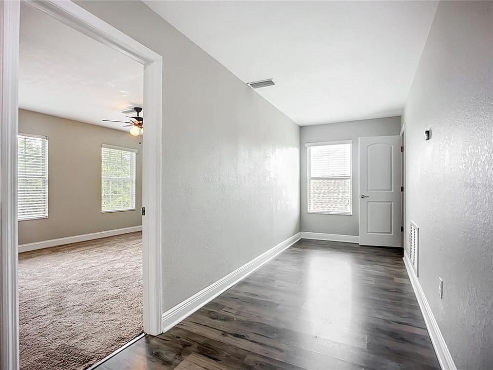 For Sale: $447,000 (6 beds, 3 baths, 2752 Square Feet)