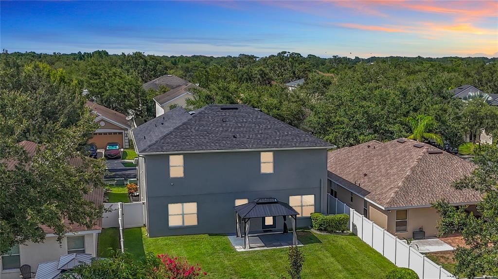 For Sale: $447,000 (6 beds, 3 baths, 2752 Square Feet)