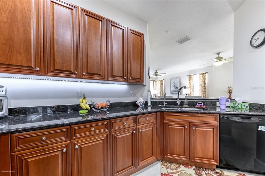 For Rent: $3,500 (3 beds, 2 baths, 1644 Square Feet)