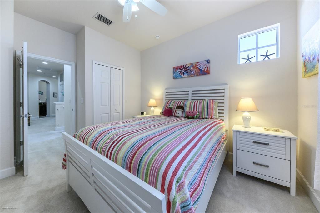 For Rent: $3,500 (3 beds, 2 baths, 1644 Square Feet)