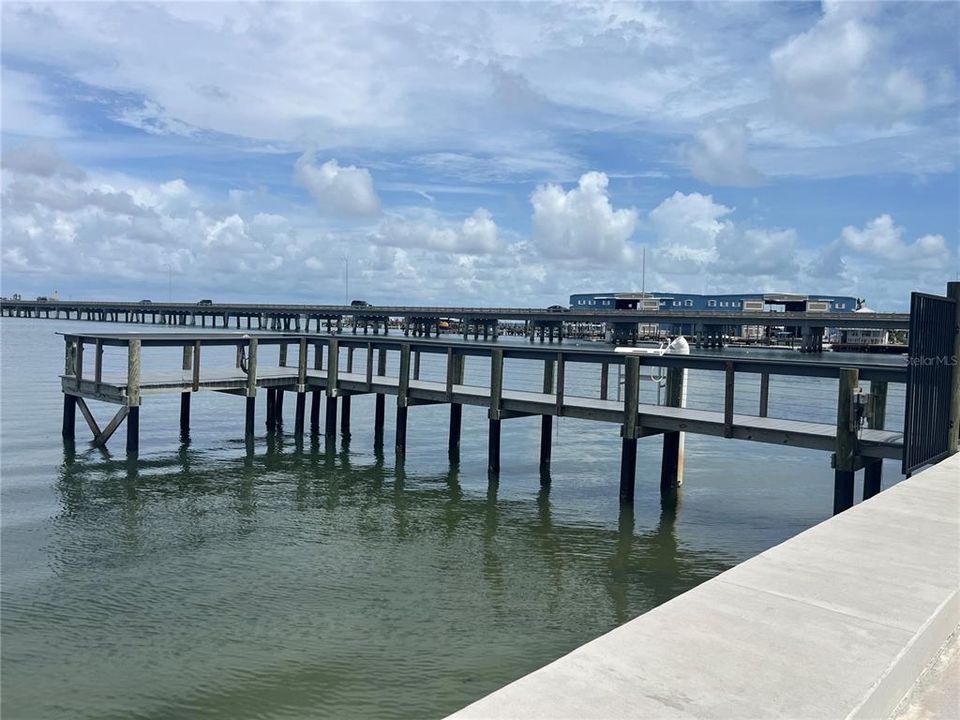 Под контрактом: $389,000 (2 спален, 1 ванн, 794 Квадратных фут)