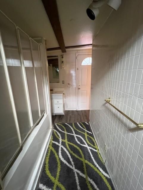 Active With Contract: $268,000 (3 beds, 2 baths, 1100 Square Feet)