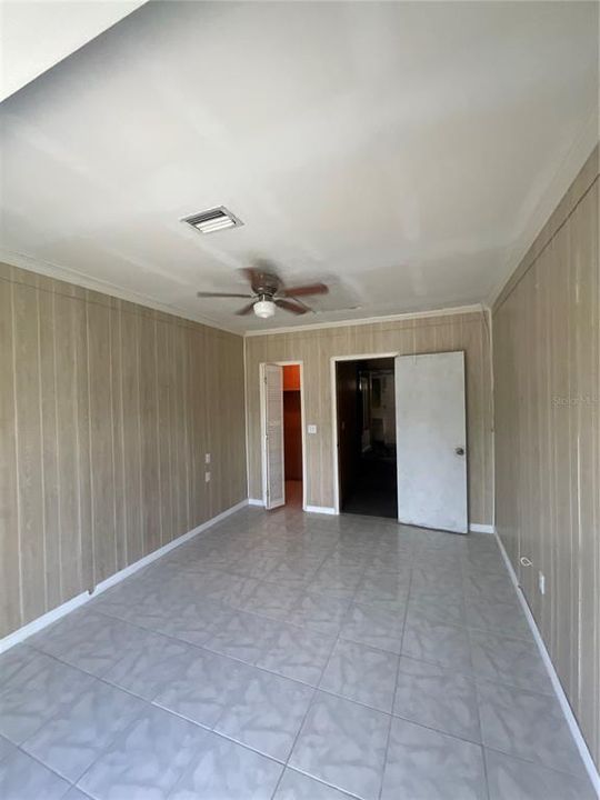 Active With Contract: $268,000 (3 beds, 2 baths, 1100 Square Feet)