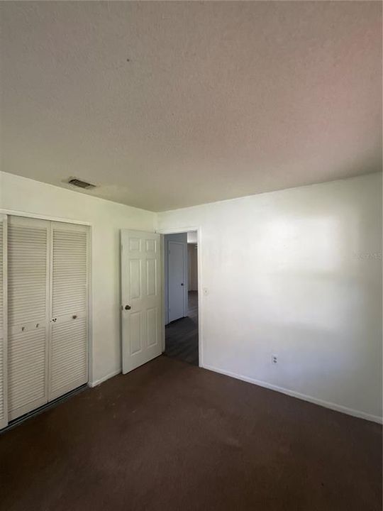 Active With Contract: $268,000 (3 beds, 2 baths, 1100 Square Feet)
