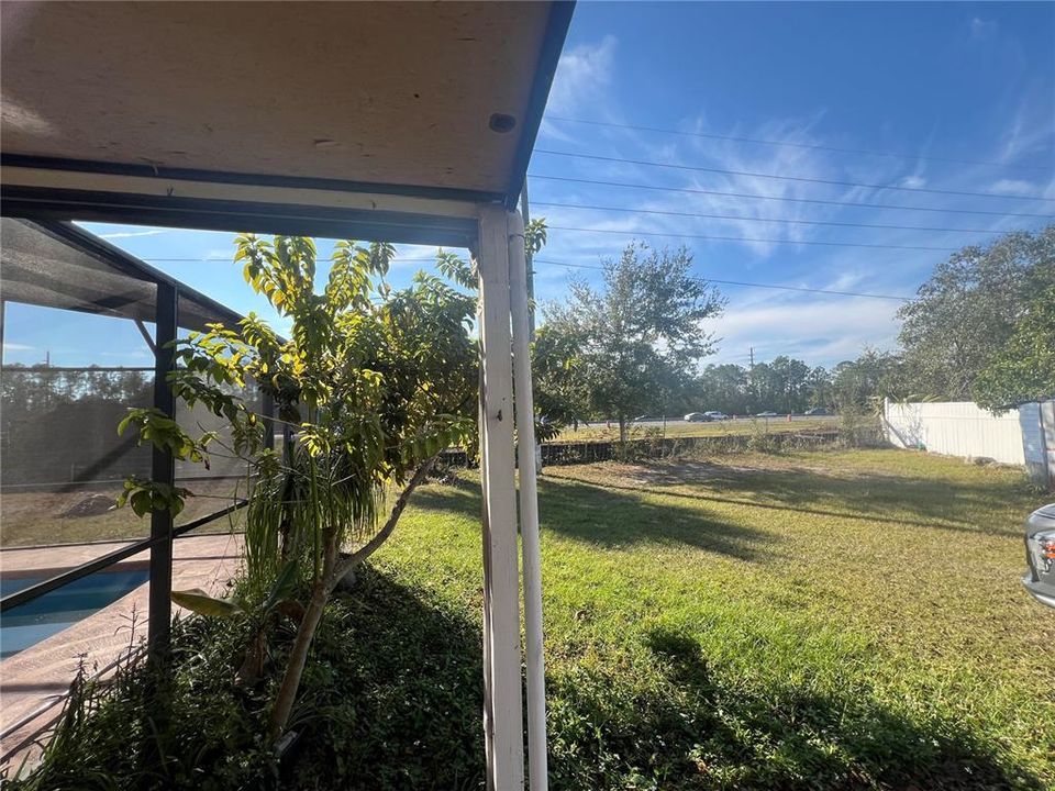 Active With Contract: $268,000 (3 beds, 2 baths, 1100 Square Feet)