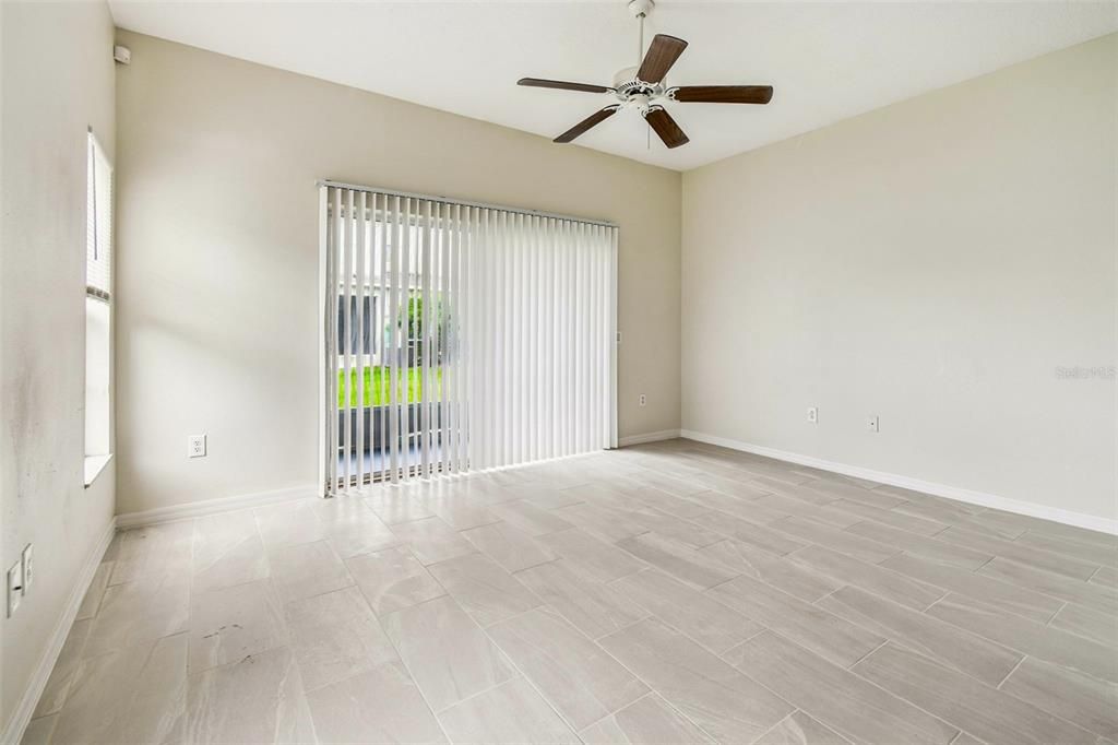 На продажу: $252,000 (4 спален, 3 ванн, 1576 Квадратных фут)