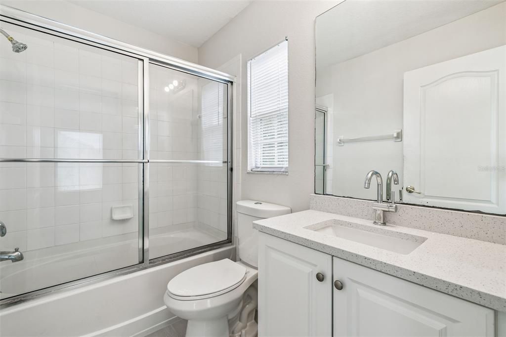 На продажу: $252,000 (4 спален, 3 ванн, 1576 Квадратных фут)