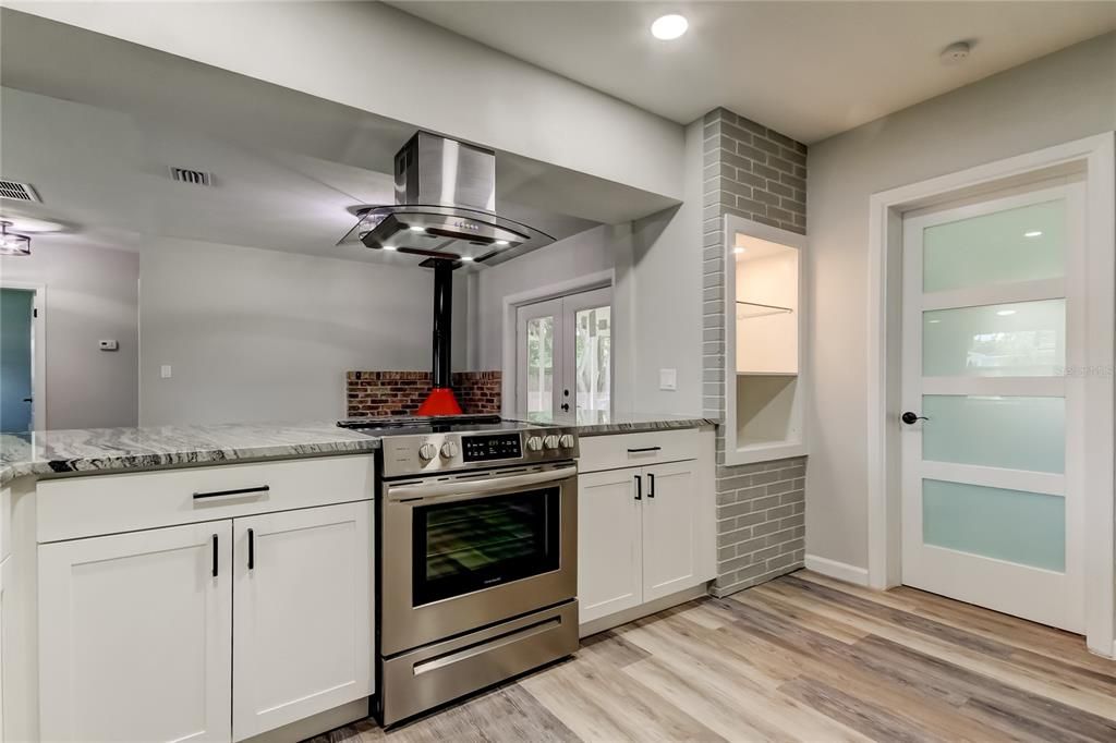 待售: $419,000 (3 贝兹, 2 浴室, 1258 平方英尺)