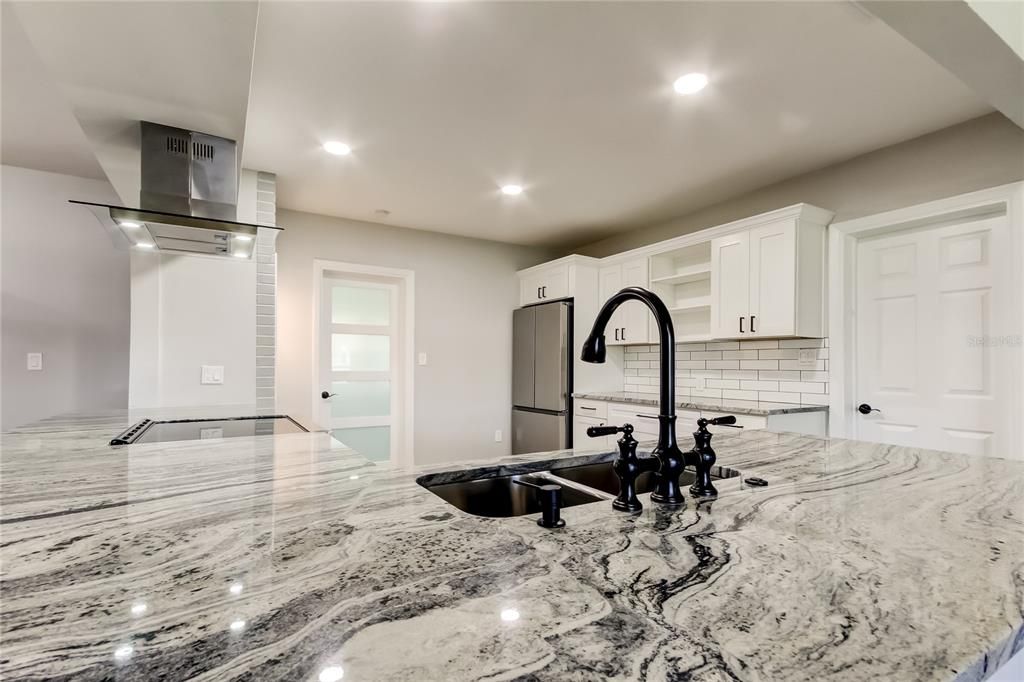 待售: $419,000 (3 贝兹, 2 浴室, 1258 平方英尺)