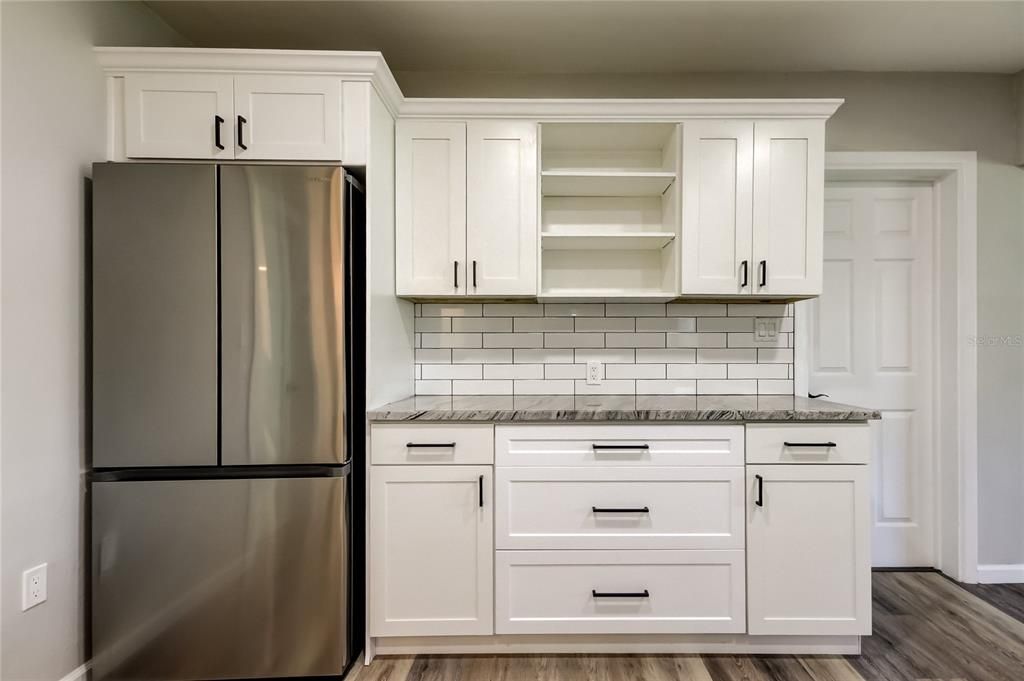 待售: $419,000 (3 贝兹, 2 浴室, 1258 平方英尺)