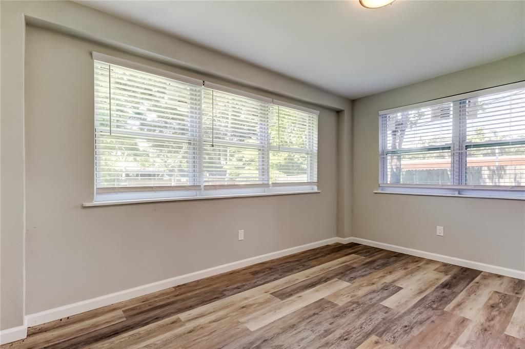 待售: $419,000 (3 贝兹, 2 浴室, 1258 平方英尺)