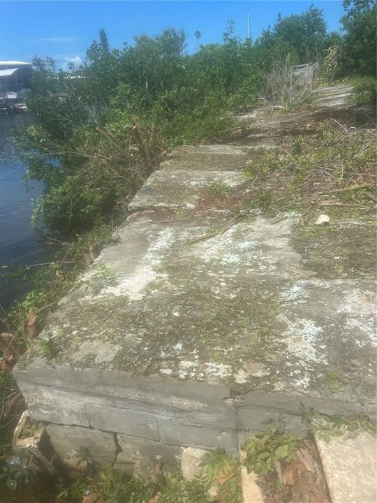 待售: $80,000 (0.09 acres)