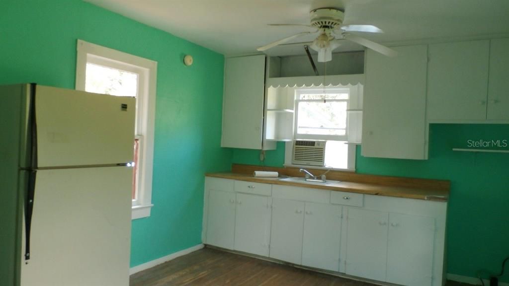 For Sale: $499,900 (8 beds, 0 baths, 2390 Square Feet)