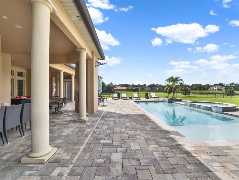 For Sale: $2,000,000 (5 beds, 5 baths, 5118 Square Feet)