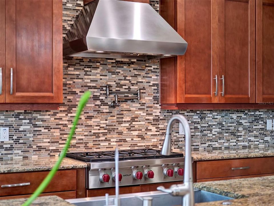 For Sale: $2,000,000 (5 beds, 5 baths, 5118 Square Feet)