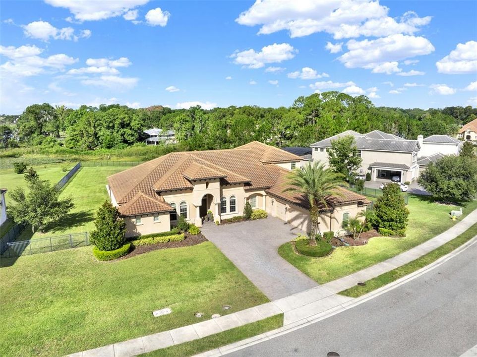 For Sale: $2,000,000 (5 beds, 5 baths, 5118 Square Feet)