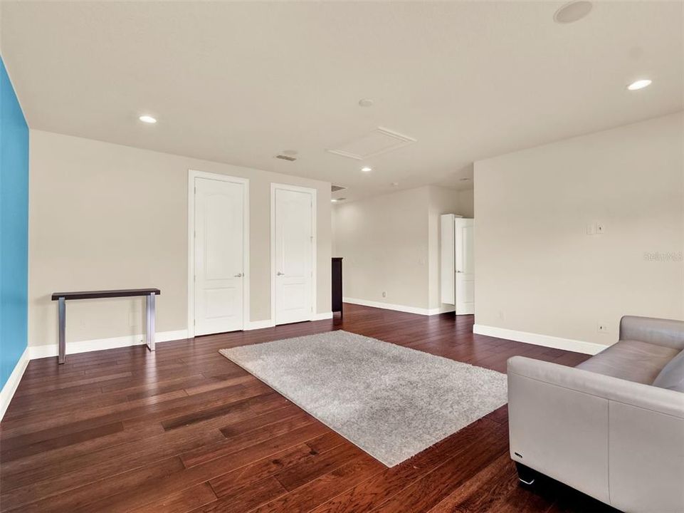 For Sale: $2,000,000 (5 beds, 5 baths, 5118 Square Feet)