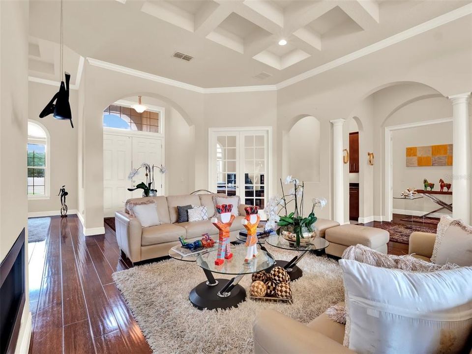 For Sale: $2,000,000 (5 beds, 5 baths, 5118 Square Feet)