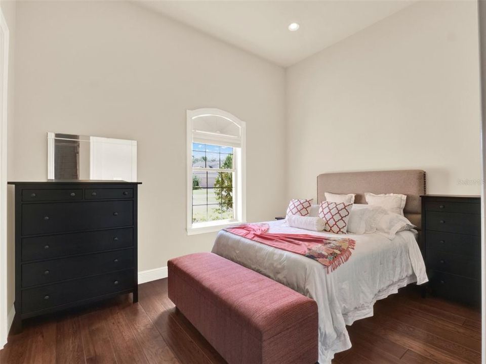 For Sale: $2,000,000 (5 beds, 5 baths, 5118 Square Feet)