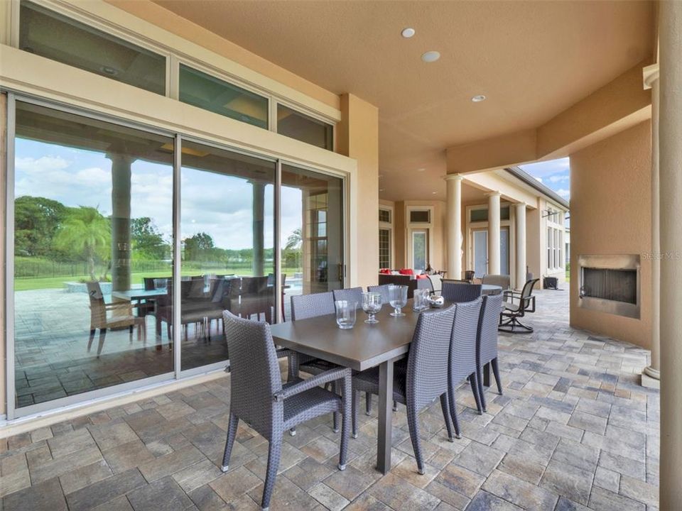 For Sale: $2,000,000 (5 beds, 5 baths, 5118 Square Feet)