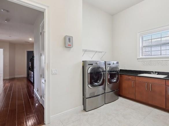 For Sale: $2,000,000 (5 beds, 5 baths, 5118 Square Feet)