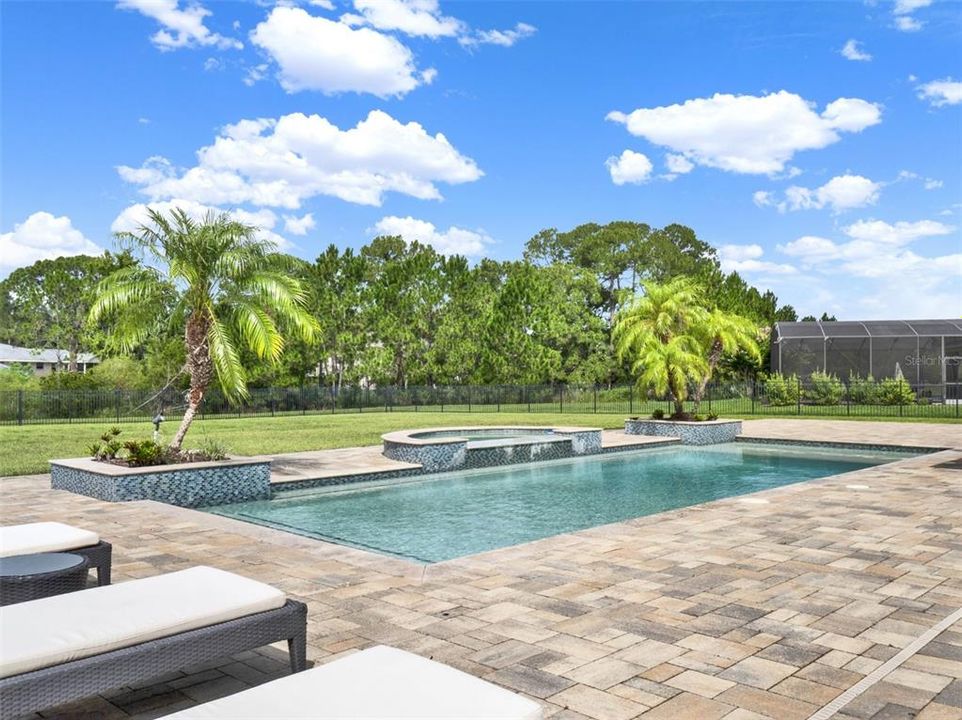 For Sale: $2,000,000 (5 beds, 5 baths, 5118 Square Feet)