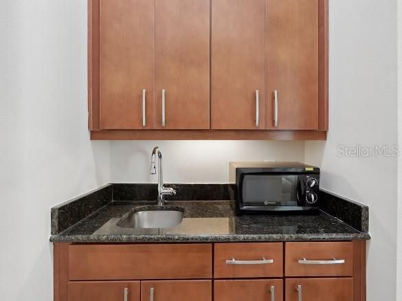 For Sale: $2,000,000 (5 beds, 5 baths, 5118 Square Feet)