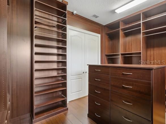 For Sale: $2,000,000 (5 beds, 5 baths, 5118 Square Feet)