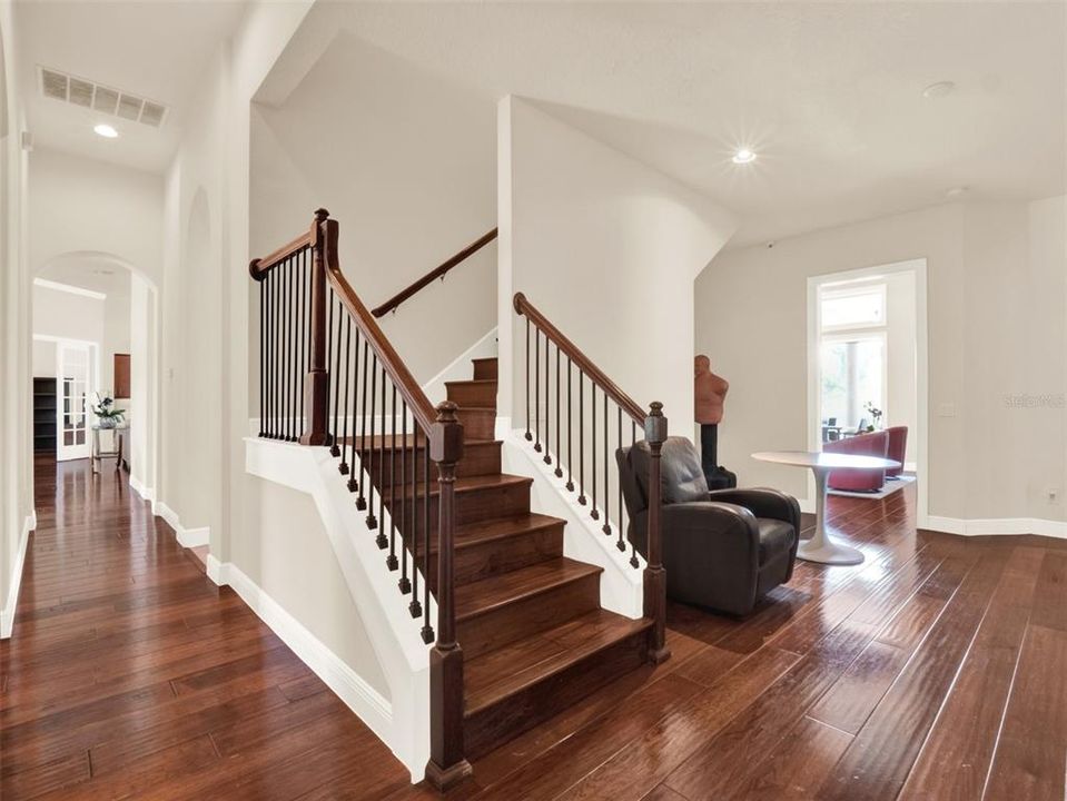 For Sale: $2,000,000 (5 beds, 5 baths, 5118 Square Feet)