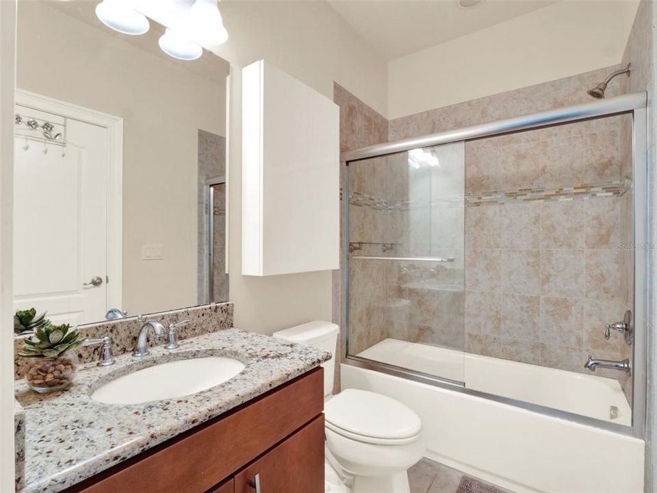 For Sale: $2,000,000 (5 beds, 5 baths, 5118 Square Feet)