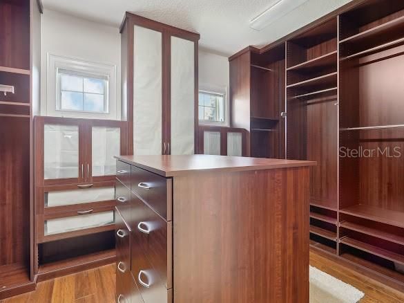 For Sale: $2,000,000 (5 beds, 5 baths, 5118 Square Feet)